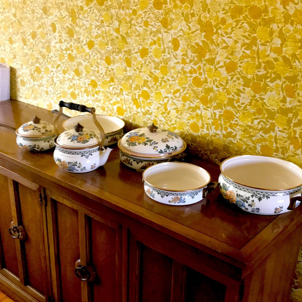Vintage | Unused ASTA German floral cookware set
